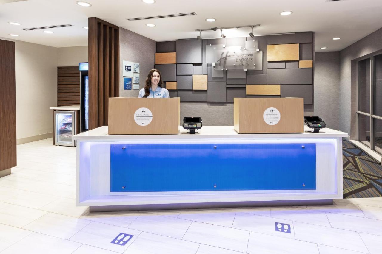 Holiday Inn Express & Suites - Denton - Sanger, An Ihg Hotel Eksteriør bilde