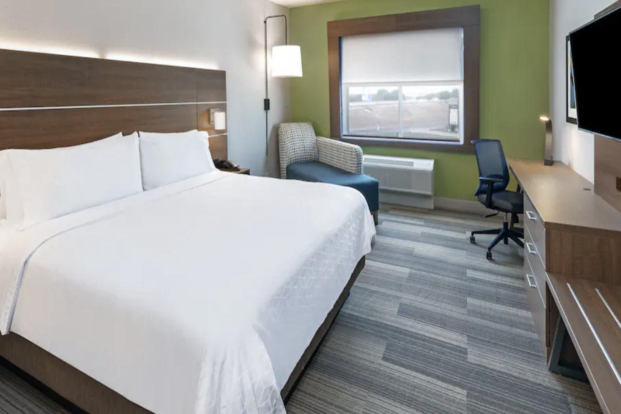 Holiday Inn Express & Suites - Denton - Sanger, An Ihg Hotel Eksteriør bilde