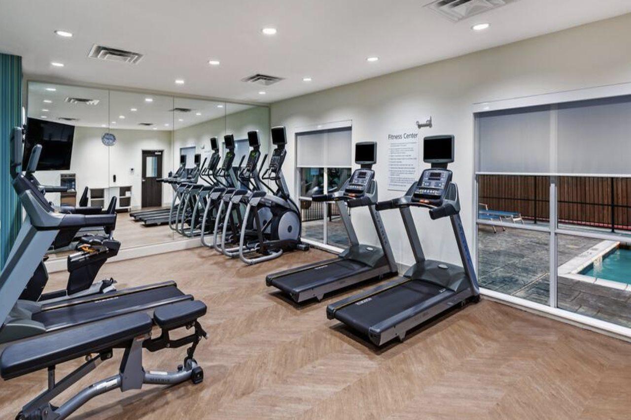 Holiday Inn Express & Suites - Denton - Sanger, An Ihg Hotel Eksteriør bilde